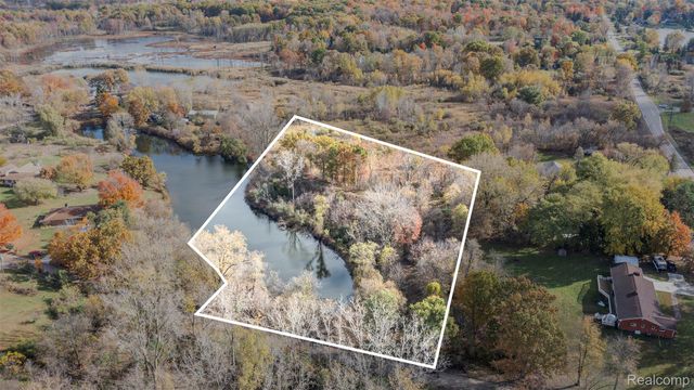 000 Markland Drive, Rose Township, MI 48442