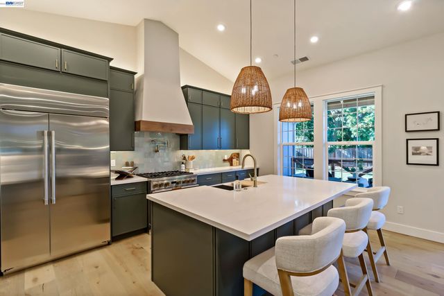 420 Beatrice Rd, Pleasant Hill, CA 94523