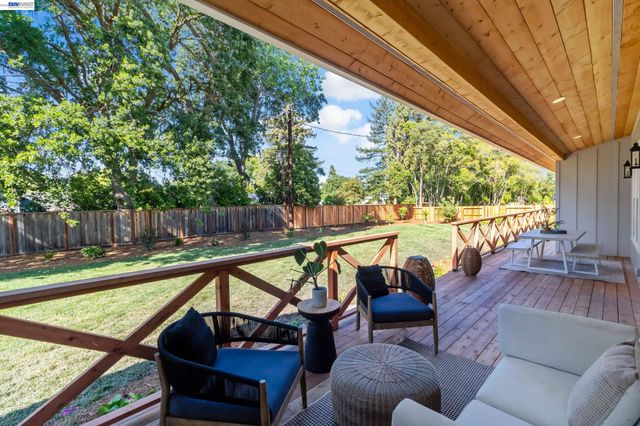 420 Beatrice Rd, Pleasant Hill, CA 94523