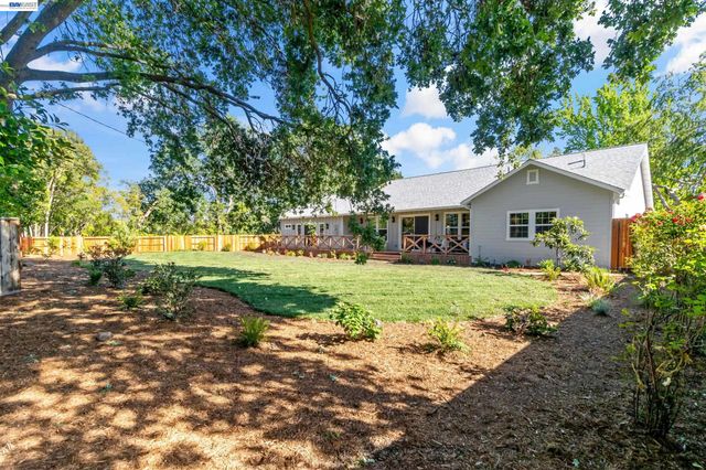 420 Beatrice Rd, Pleasant Hill, CA 94523