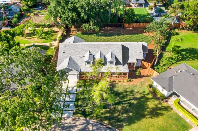 420 Beatrice Rd, Pleasant Hill, CA 94523