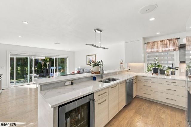 79 Elm Ave, Fairview Boro, NJ 07022