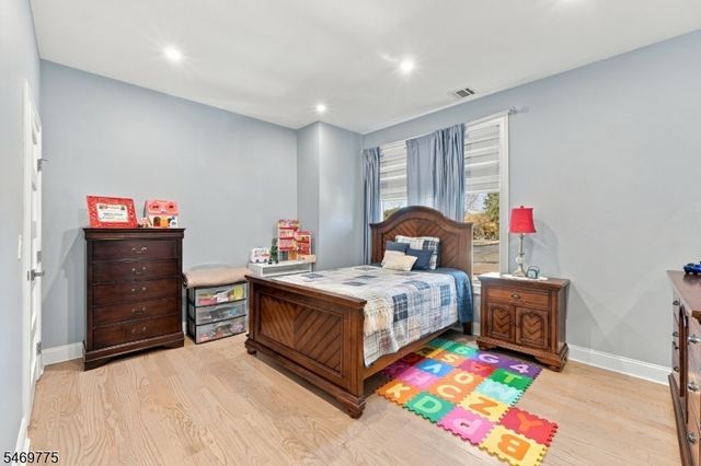 79 Elm Ave, Fairview Boro, NJ 07022