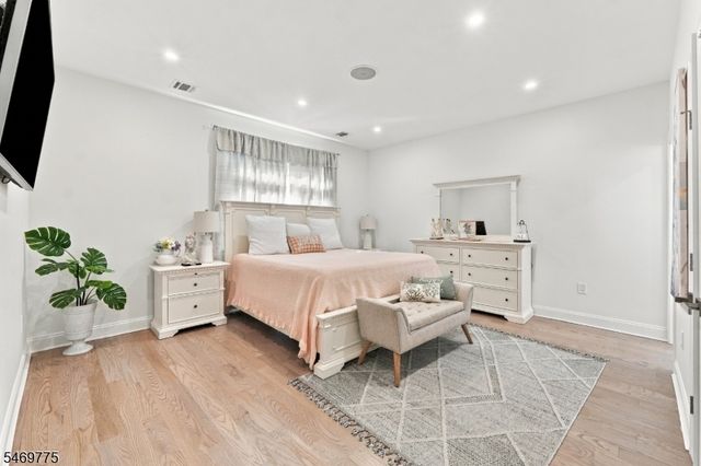 79 Elm Ave, Fairview Boro, NJ 07022