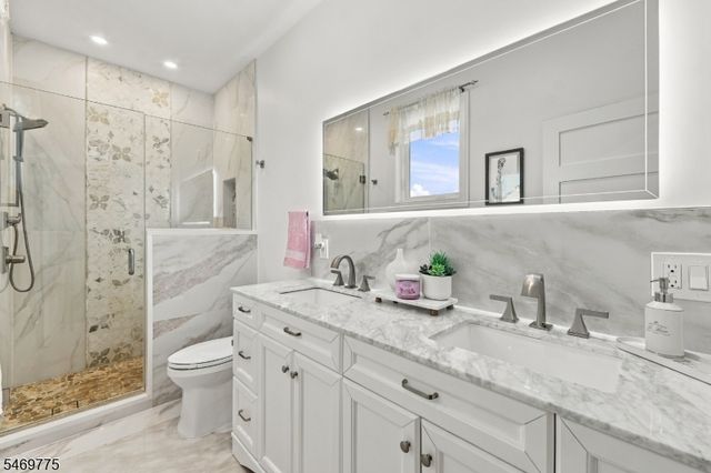 79 Elm Ave, Fairview Boro, NJ 07022