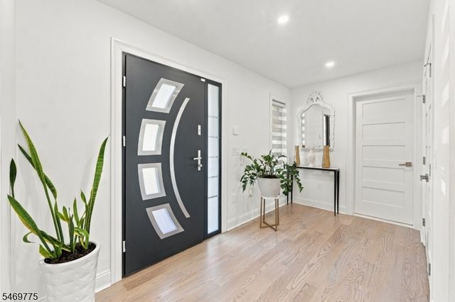 79 Elm Ave, Fairview Boro, NJ 07022