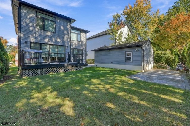 79 Elm Ave, Fairview Boro, NJ 07022