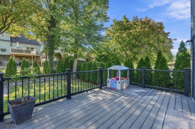 79 Elm Ave, Fairview Boro, NJ 07022