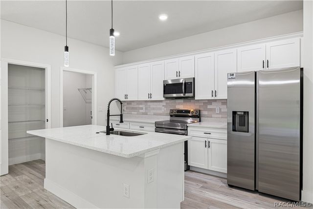 8555 N TROJAN Drive, Citrus Springs, FL 34433