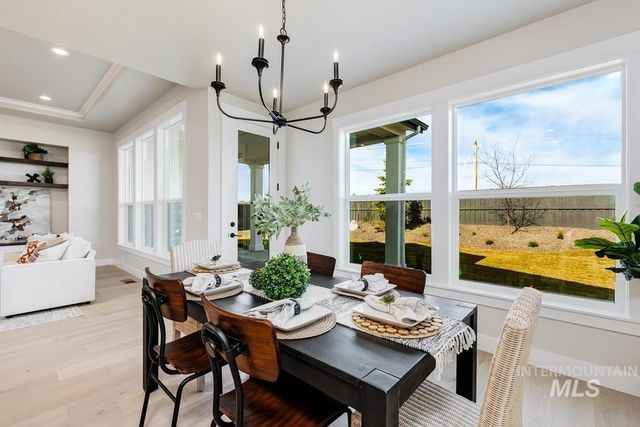 992 E Crescendo St, Meridian, ID 83642