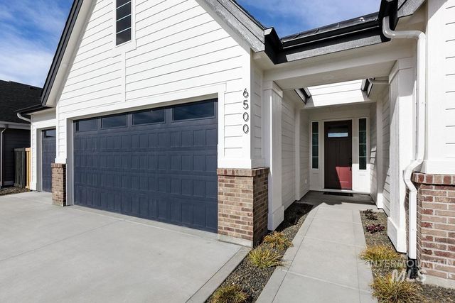 992 E Crescendo St, Meridian, ID 83642