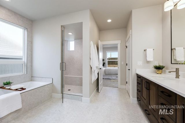 992 E Crescendo St, Meridian, ID 83642