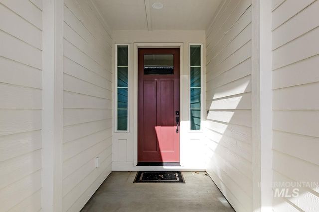 992 E Crescendo St, Meridian, ID 83642