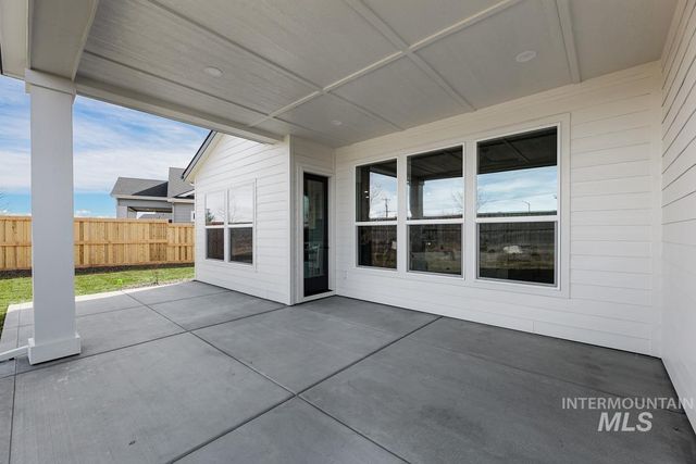 992 E Crescendo St, Meridian, ID 83642