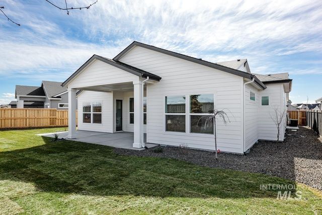 992 E Crescendo St, Meridian, ID 83642