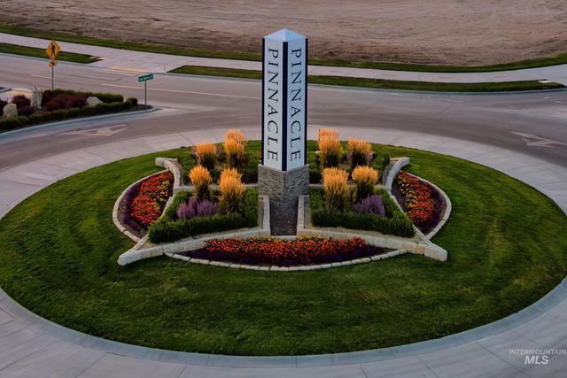 992 E Crescendo St, Meridian, ID 83642