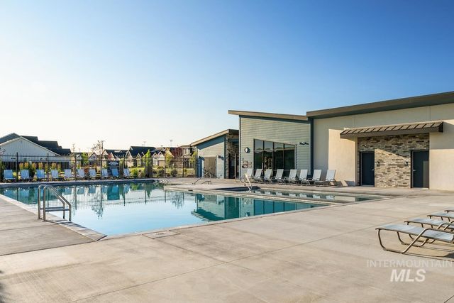 992 E Crescendo St, Meridian, ID 83642