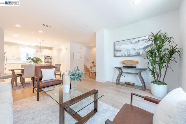 3815 Spirit Ter, Fremont, CA 94538