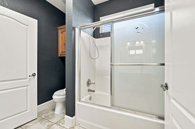 4020 Zachs Court, Midlothian, TX 76065