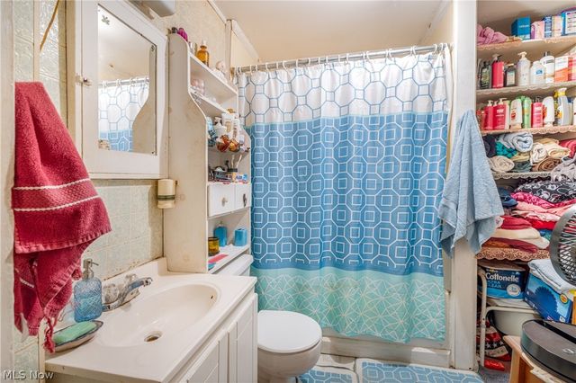 3180 W 46th Street, Cleveland, OH 44102