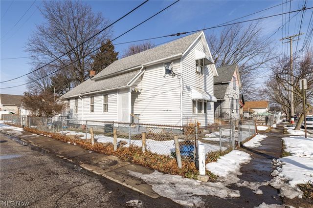 3180 W 46th Street, Cleveland, OH 44102