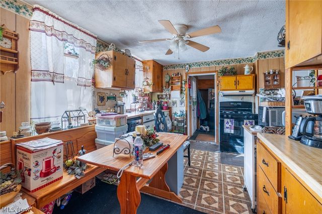 3180 W 46th Street, Cleveland, OH 44102