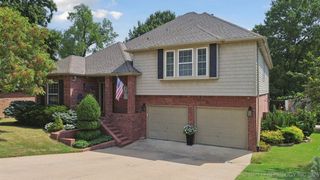 889 Ivy Lane, Sand Springs, OK 74063