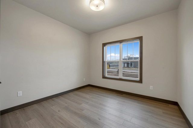 2407 WHISPERING WIND LANE, Green Bay, WI 54303