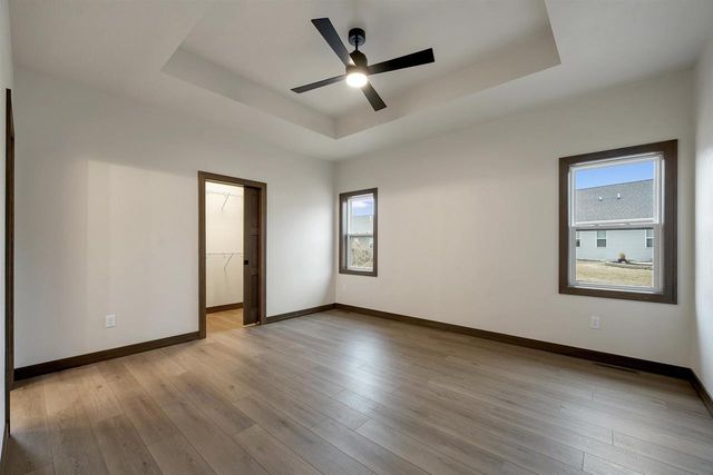 2407 WHISPERING WIND LANE, Green Bay, WI 54303