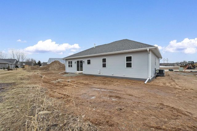 2407 WHISPERING WIND LANE, Green Bay, WI 54303