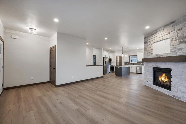 2407 WHISPERING WIND LANE, Green Bay, WI 54303