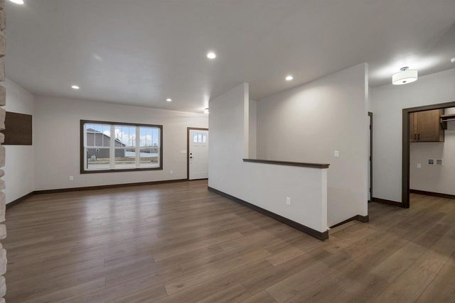 2407 WHISPERING WIND LANE, Green Bay, WI 54303