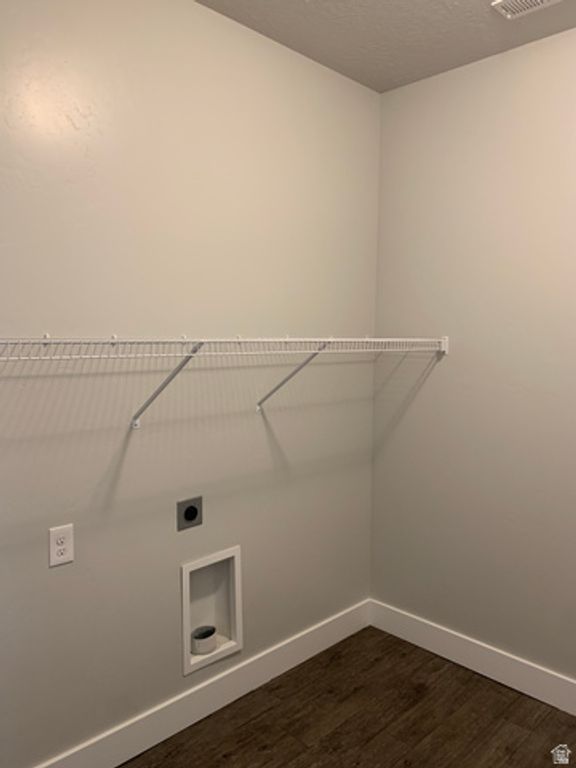 Image 10 of property listing at 689 N 380 W, Vineyard, UT 84059