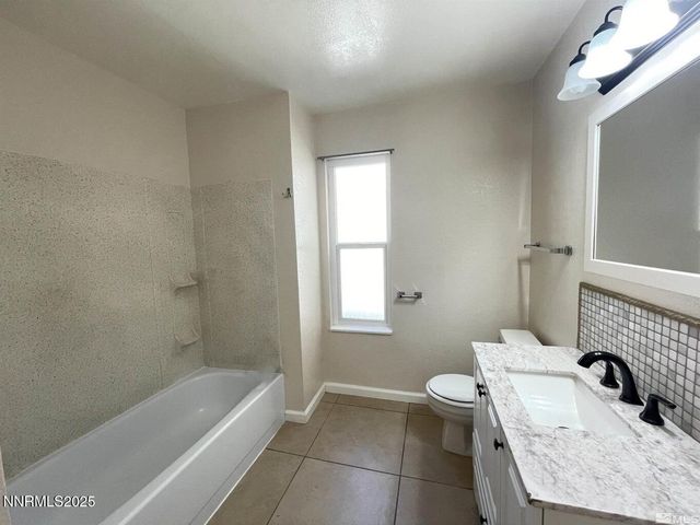 3927 Clear Acre Lane APT 207, Reno, NV 89512