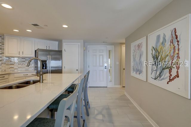 77 Ocean Ln Apt 513, Hilton Head Island, SC 29928