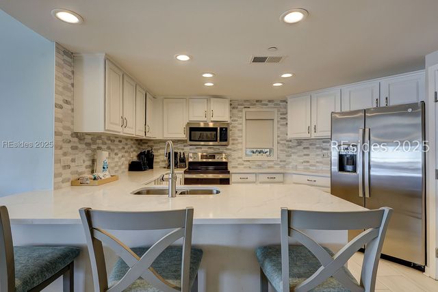 77 Ocean Ln Apt 513, Hilton Head Island, SC 29928