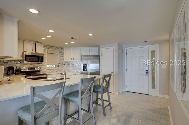 77 Ocean Ln Apt 513, Hilton Head Island, SC 29928