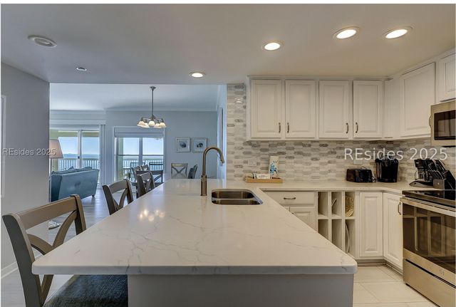 77 Ocean Ln Apt 513, Hilton Head Island, SC 29928