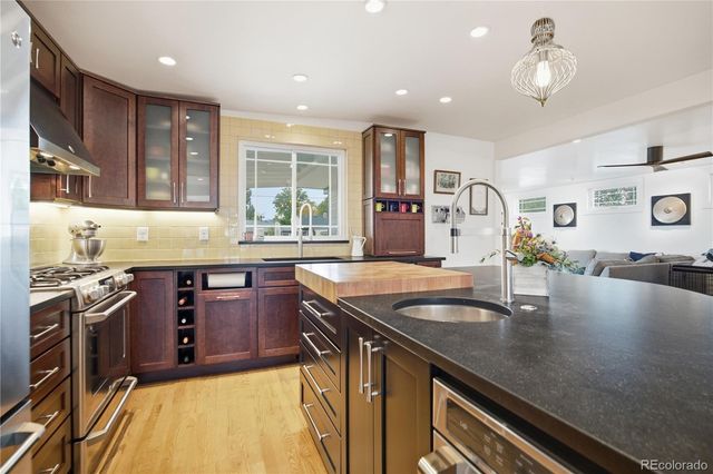 4655 S Pearl Street, Englewood, CO 80113