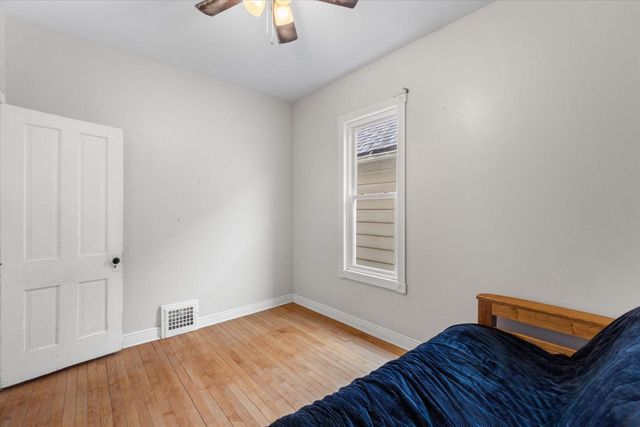 1305 Michigan AVENUE, South Milwaukee, WI 53172