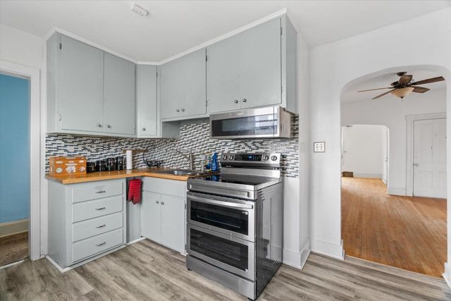 1305 Michigan AVENUE, South Milwaukee, WI 53172