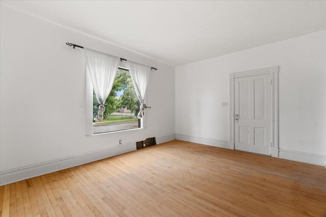 1305 Michigan AVENUE, South Milwaukee, WI 53172