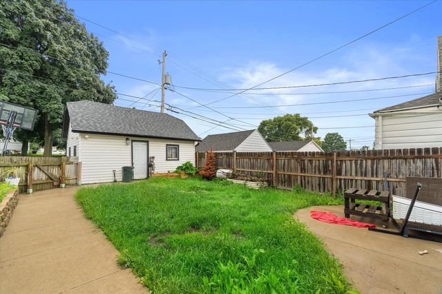 1305 Michigan AVENUE, South Milwaukee, WI 53172