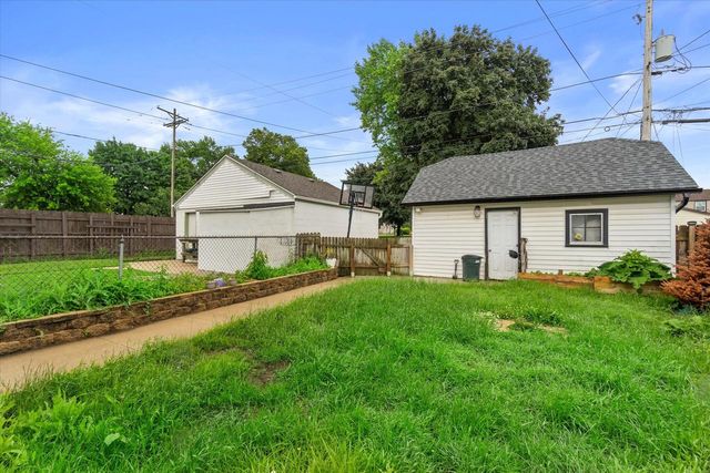 1305 Michigan AVENUE, South Milwaukee, WI 53172