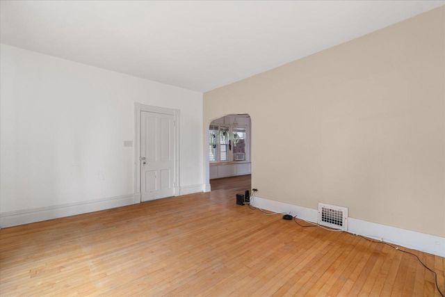 1305 Michigan AVENUE, South Milwaukee, WI 53172