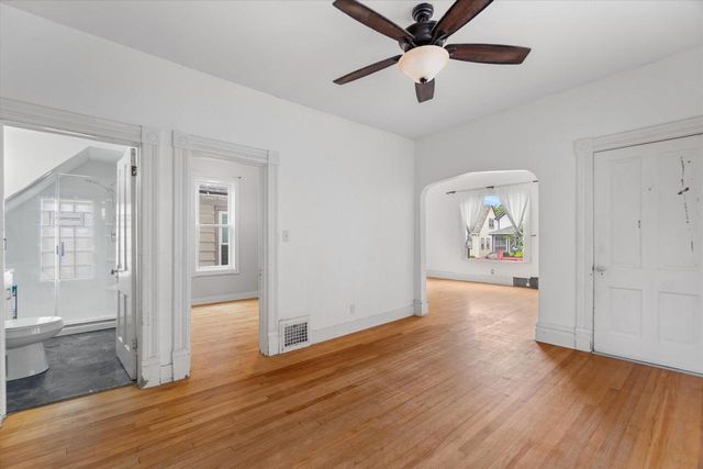 1305 Michigan AVENUE, South Milwaukee, WI 53172