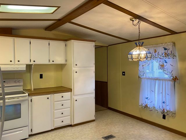 9 Paradise Street, Gorham, NH 03581