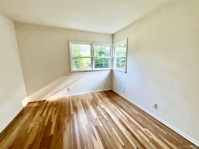 120 Cedar Drive E, Briarcliff Manor, NY 10510