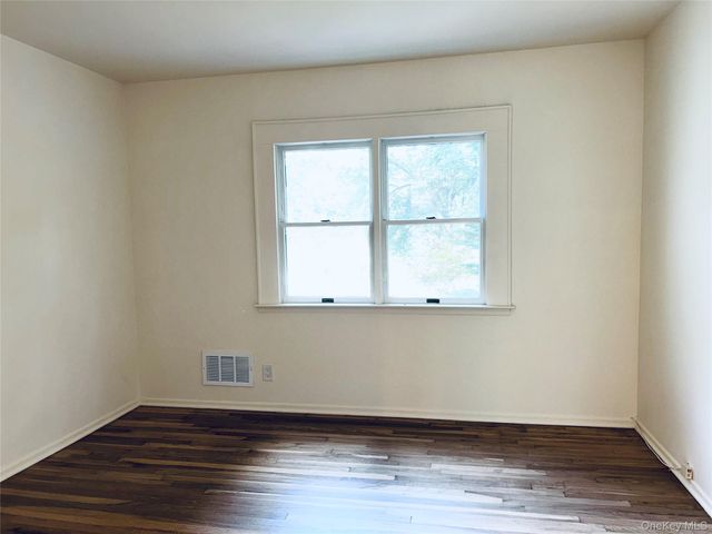 120 Cedar Drive E, Briarcliff Manor, NY 10510