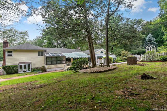 120 Cedar Drive E, Briarcliff Manor, NY 10510